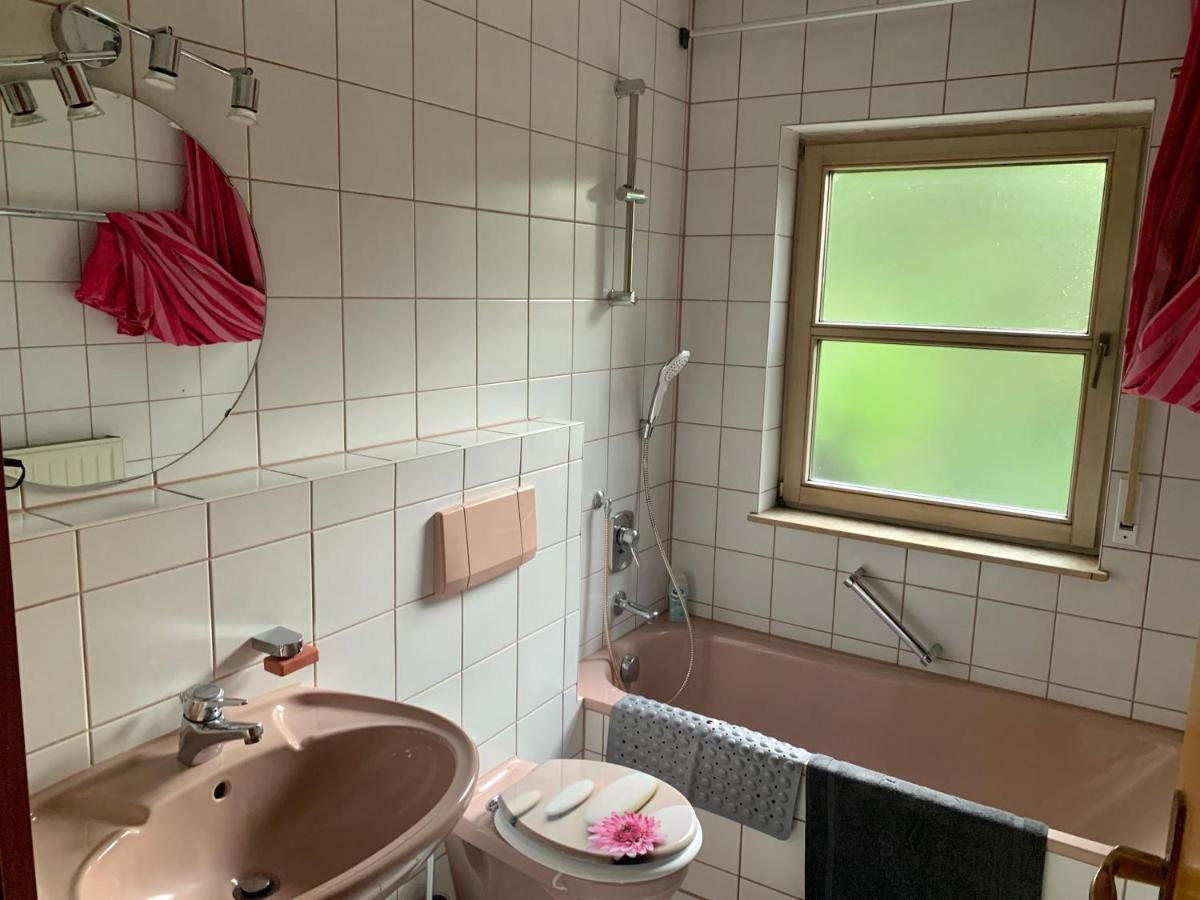Ostrach Einladendes Appartement Im Gruenen Fuer 2 Personen מראה חיצוני תמונה